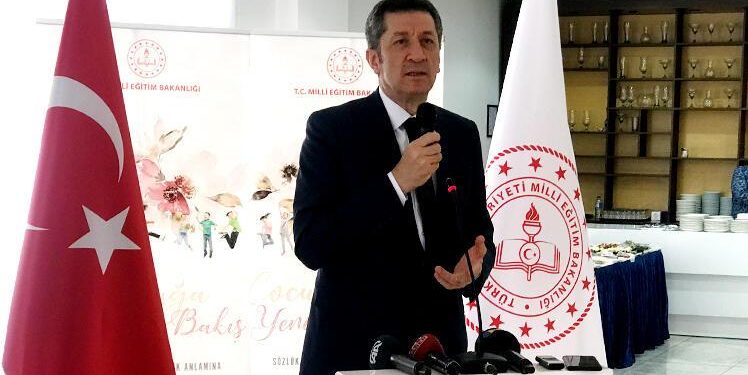 Bakan Selçuk: Çocuk kavramı yeniden ele alınmalı
