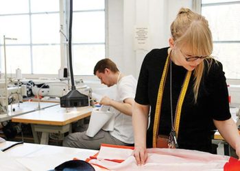 Tekstil mühendisliğini seçenlere asgari ücret kadar burs