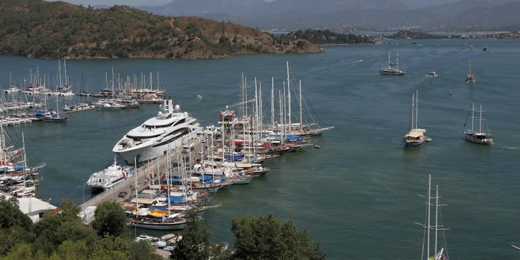 100 metre uzunluğunda, 200 milyon dolar! Kazak milyarder Fethiye’de