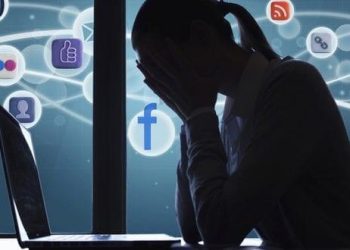 Çalışanlar sosyal medya paylaşımlarını patronlarından gizliyor