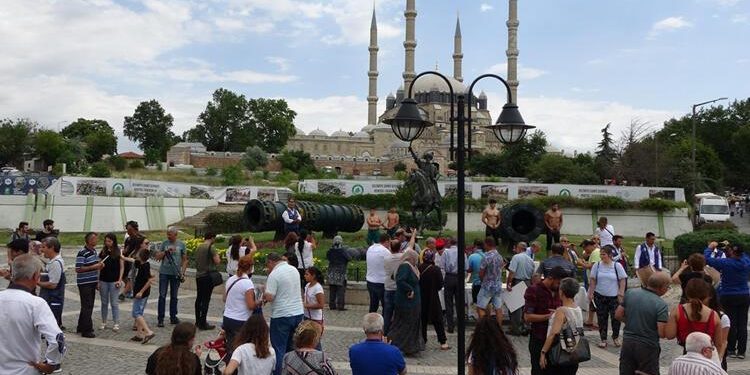 Edirne’de otellerde yer kalmadı! Turistler evlerde misafir edilecekler