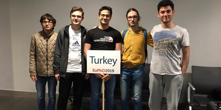 Fizik Olimpiyat Takımı Avrupa şampiyonu oldu 