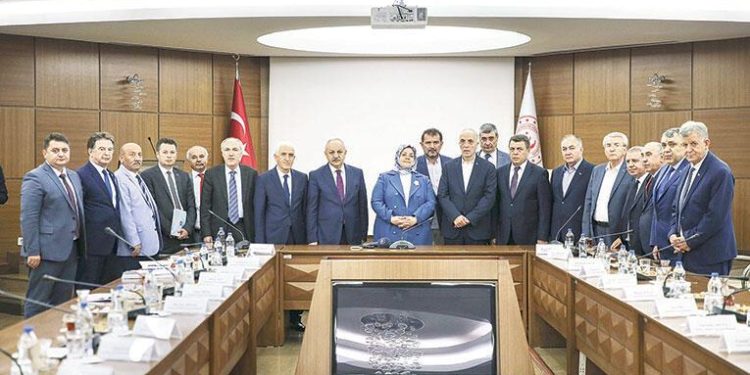 Hedef kamuda ‘asgari’ artış