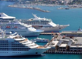 Kuşadası’na turist yağdı
