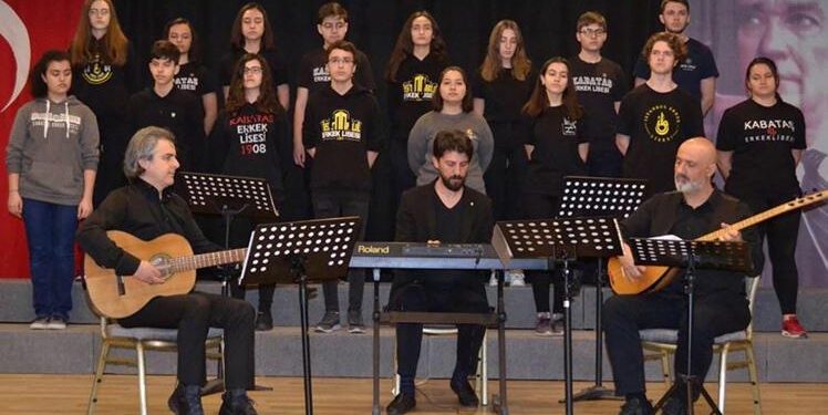 Liseliler şehitlerin kahramanlıklarını türkülerle anlatacak