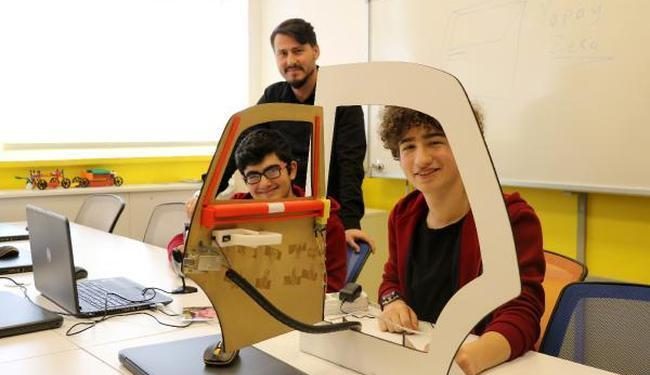 Liseliler, yerli otomobil için yapay zekalı güvenlik sistemi geliştirdi