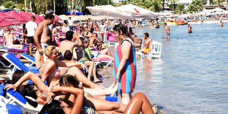 Son dakika… Turist sayısında büyük artış