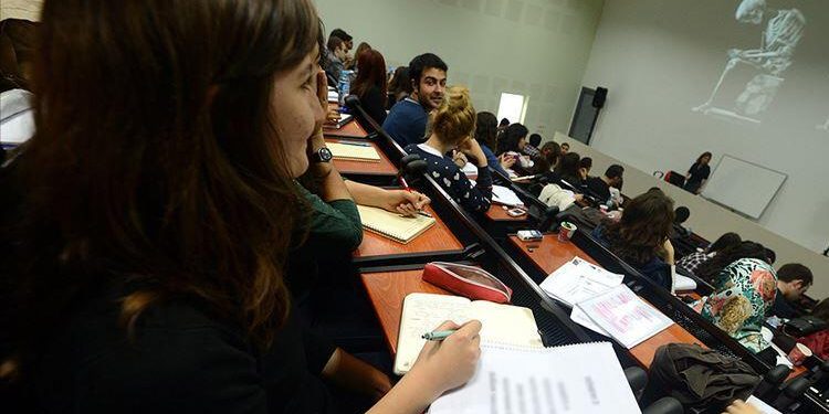 Üniversitelilerden Sosyal Çalışmaya büyük ilgi