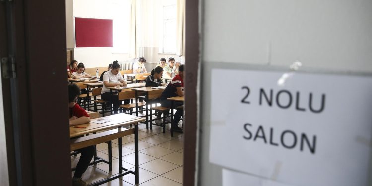 Uzmanlar LGS sorularını yorumladı… Türkçe çözümü kolay, matematik PISA gibi