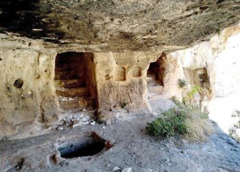 Adıyaman’da bin 800 yıllık tripleks mağaralara ilk kez girildi