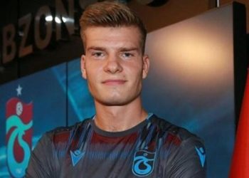 Ahmet Ağaoğlu: “Babası Bursaspor’da forvet olarak oynamış”