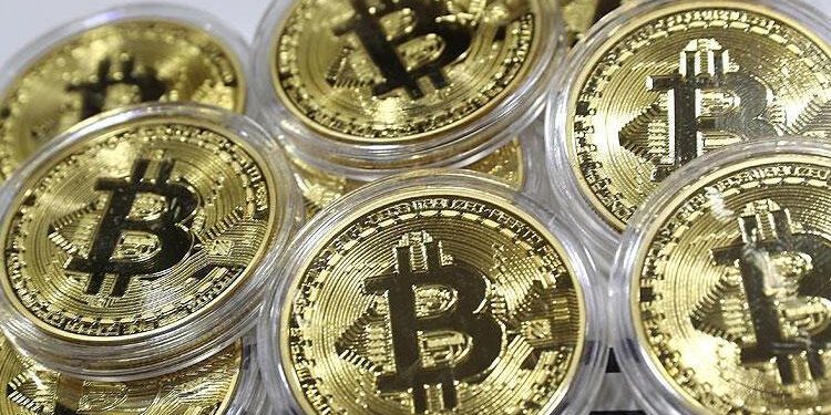 Bitcoin 11 bin dolar seviyelerinde