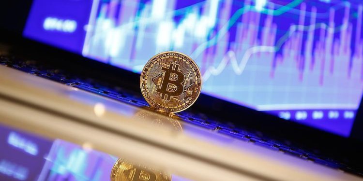 Bitcoin 12 bin doların üzerine yükseldi