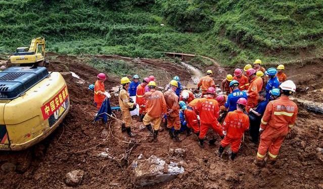Çin’deki toprak kaymasında ölü sayısı artıyor
