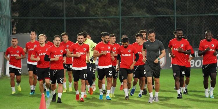 Gazişehir Gaziantep’te Fenerbahçe mesaisi başladı