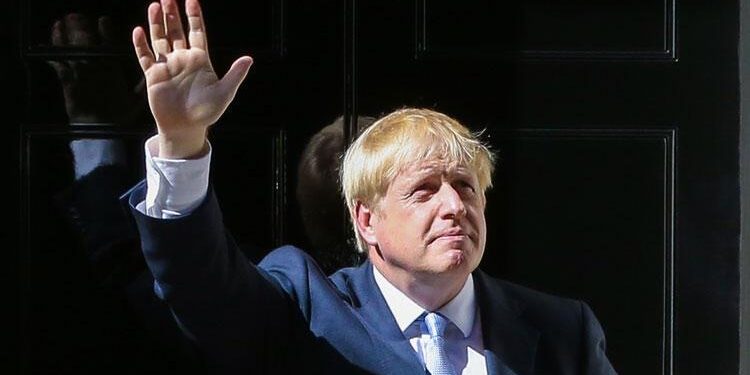 İngiltere Başbakanı Johnson ilk kabineyi açıkladı