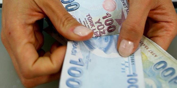 Kişi başına aylık tüketim harcaması arttı