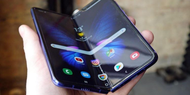 Samsung’tan ekranı katlanabilen Galaxy Fold’la ilgili sürpriz açıklama