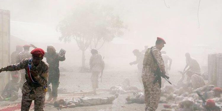 Son dakika… Aden’de askeri geçit töreninde çifte saldırı
