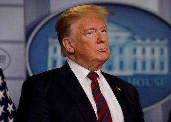 Trump, nüfus sayımında vatandaşlık sorusundan vazgeçti