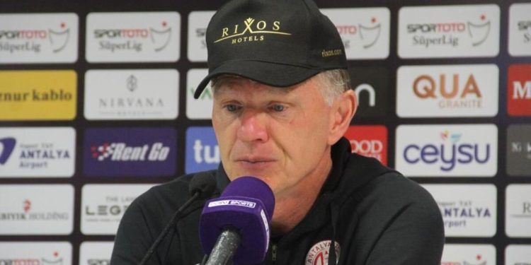 Alfons Groenendijk: “Bu hatalar devam ederse biz maç kazanamayız…”