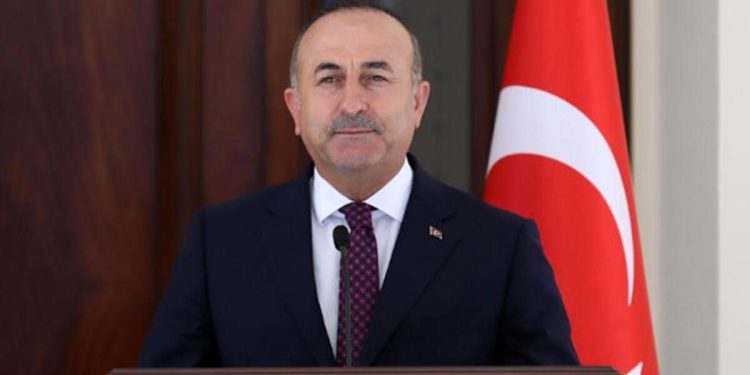 Bakan Çavuşoğlu, Kigali Soykırım Anıtı’nı ziyaret etti