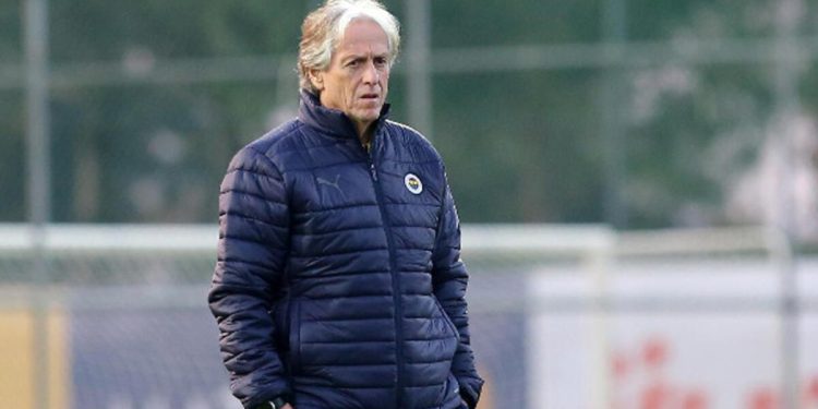 Fenerbahçe 2. yarıyı zaferle açmak için Ümraniyespor’a karşı