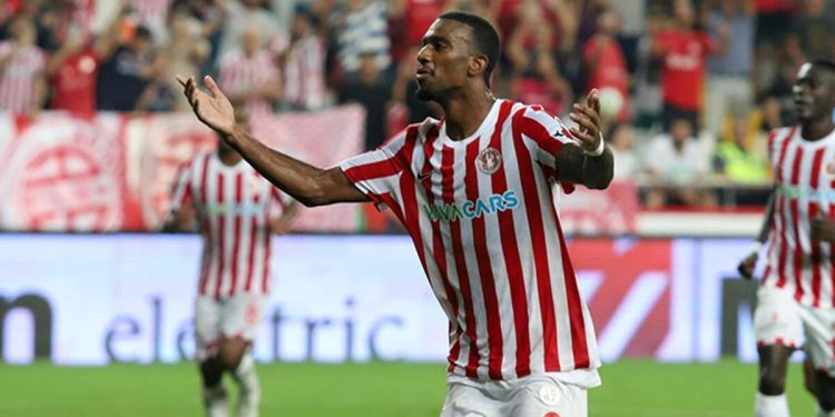Galatasaray çekildi, Wright transferinde son söz Fenerbahçe’nin!