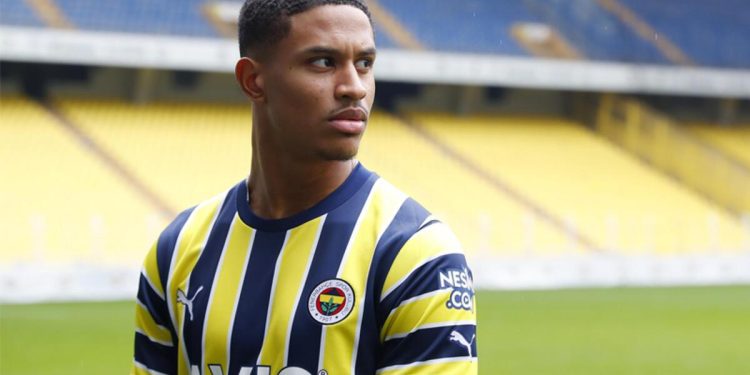 Son Dakika: Jayden Oosterwolde resmen Fenerbahçe’de