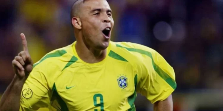 Fenomen Ronaldo en iyi 11’ini dizdi! Türk futbolseverlerin çok yakından tanıdığı iki isim de kadroda